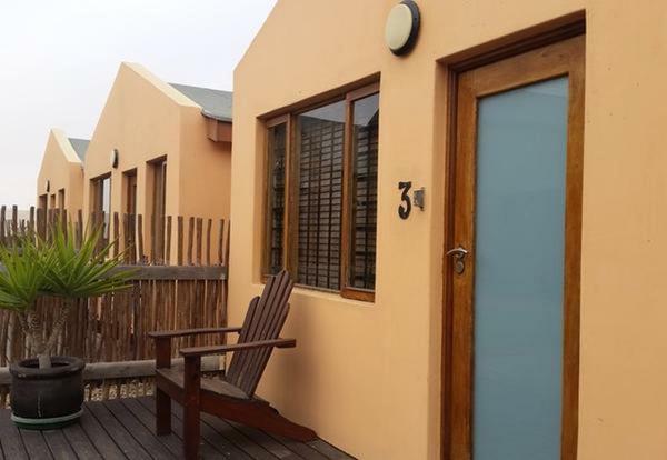 Walvis Bay Backpackers & Self-Catering Apartment Exterior photo